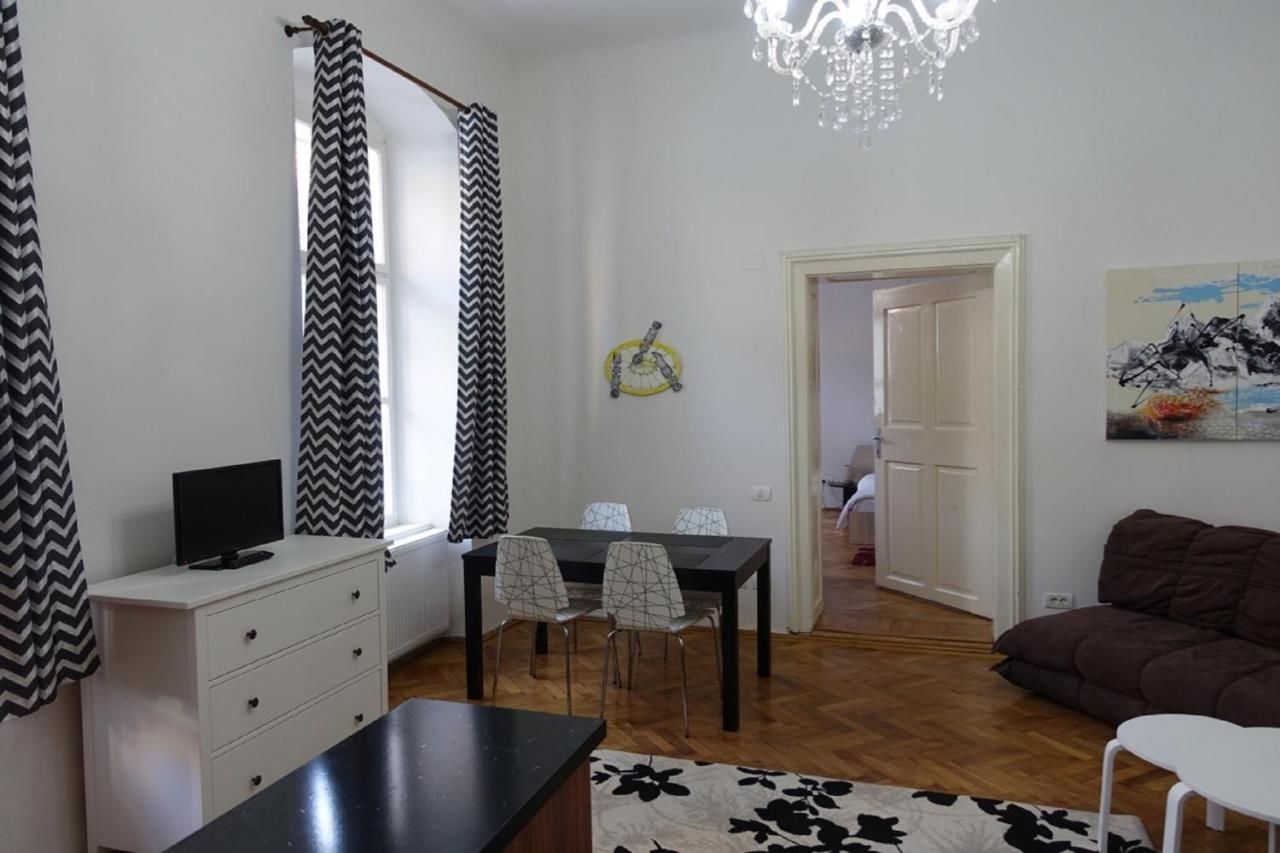 Гостевой дом Casa Sforii Brasov Брашов-11